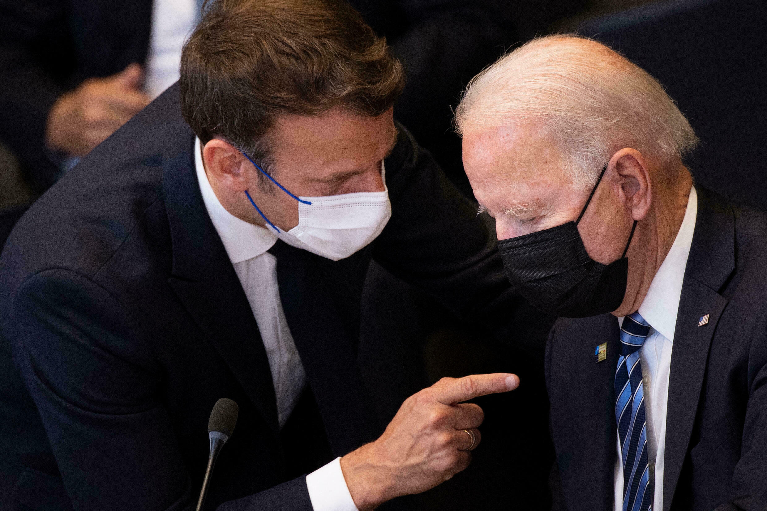 Biden Macron